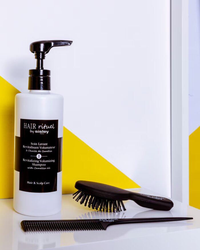 Sisley Hair Rituel Revitalizing Volumizing Shampoo with Camellia Oil - Afbeelding 3