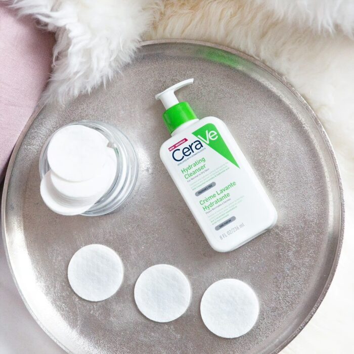 CeraVe Hydrating Cleanser Hydrateert en Reinigend - Afbeelding 2